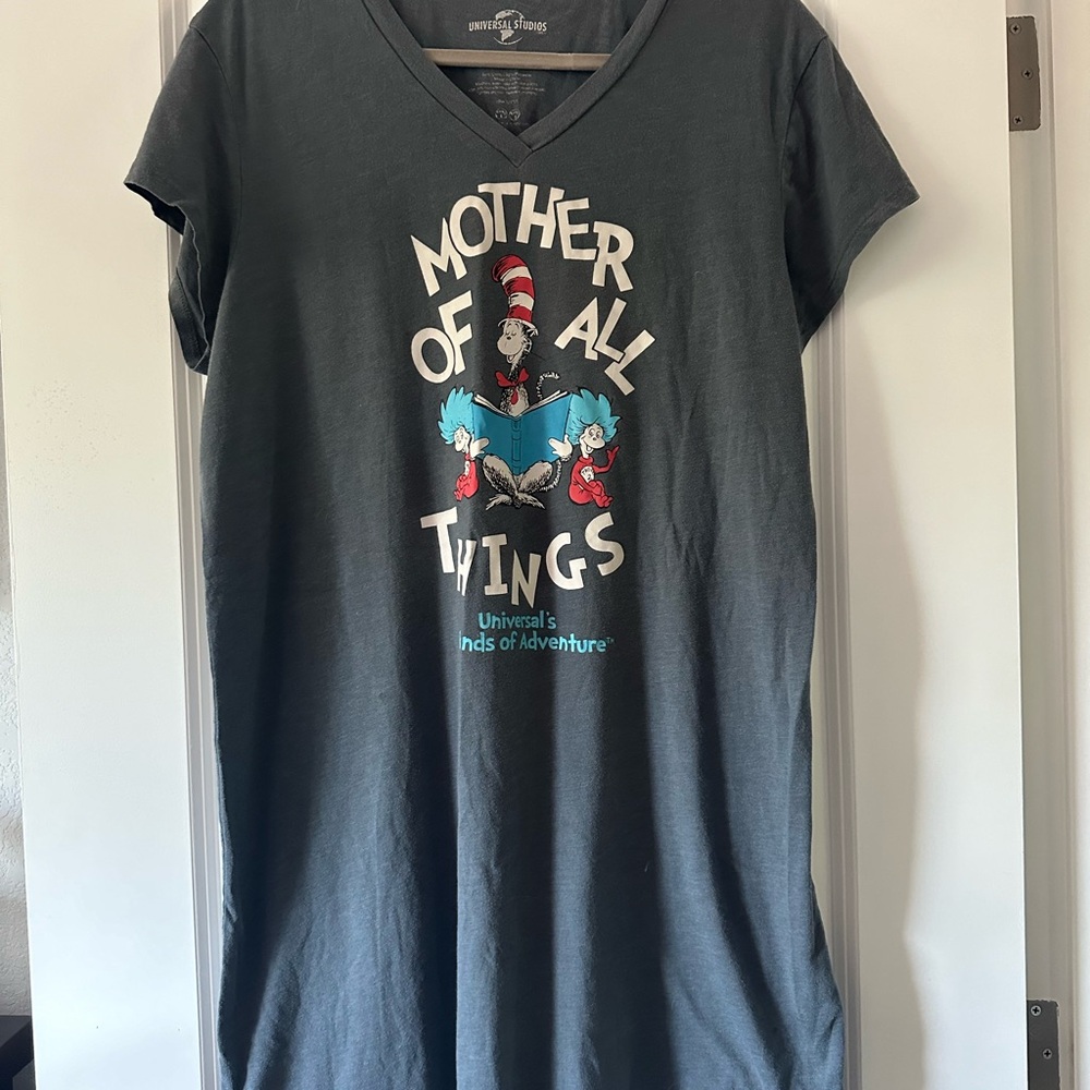 Universal Gray Graphic Sleep Shirt